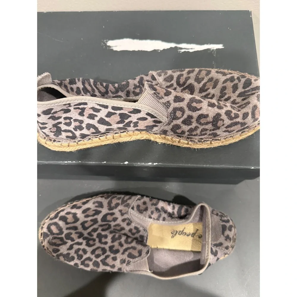 Free People Leopard Print Espadrille‎ Slip On Flats Shoes Size 37